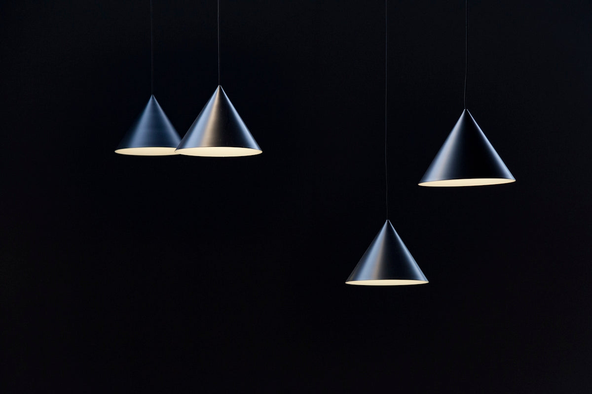 'Problem-Solution Approach to Home Lighting Dilemmas with Lamps'.