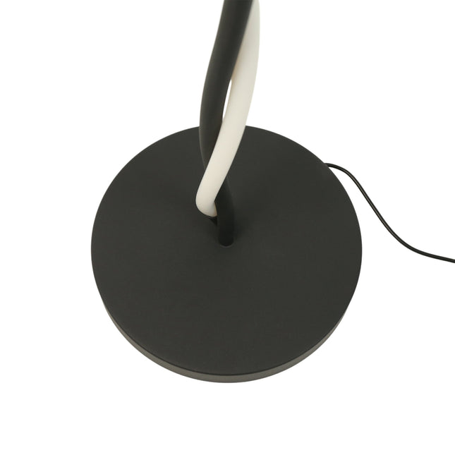 Rio Dimmable LED Floor Lamp Black for Modern and Stylish Lighting.