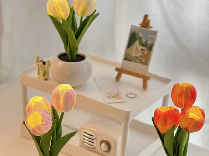 White Flowers USB Tulip Night Light Bedroom Decor Table Lamp with PU Flowers and Ceramic Pot.