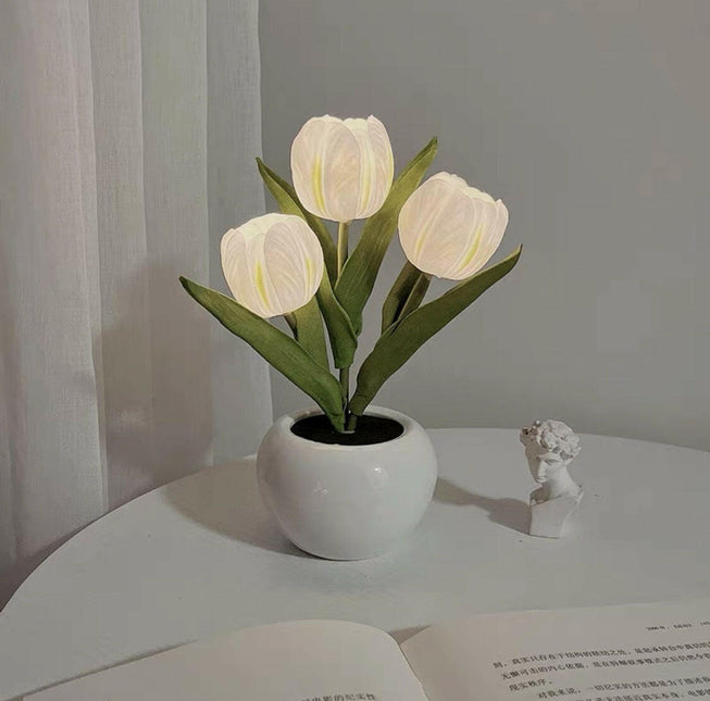 White Charging Model Artificial Tulip Bouquet LED Light Ceramic Pot Desk Lamp.