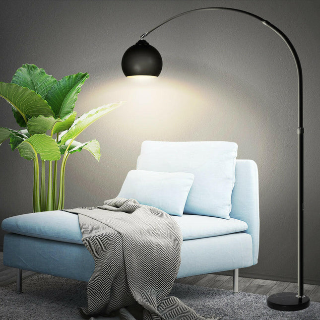 Black Reading Floor Lamp for Stylish Illumination with Adjustable Head.